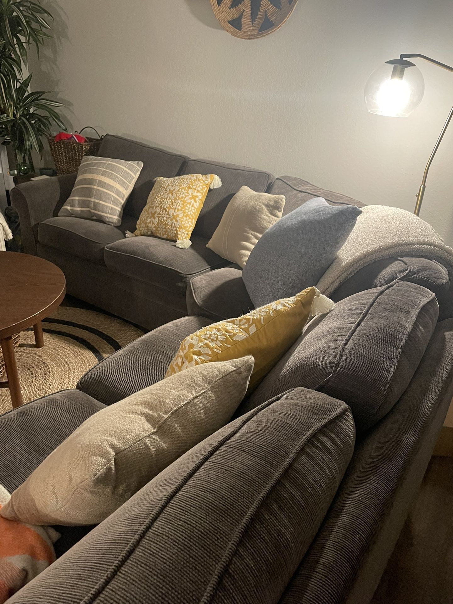 Sectional Couch With Pullout  Bed 
