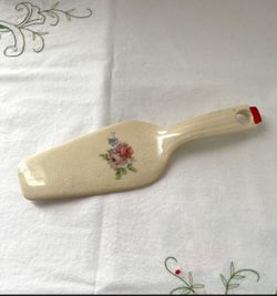 Vintage Ceramic 9" Pie Server