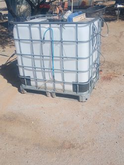 275 gal water tank