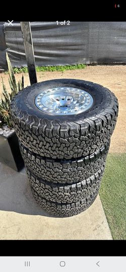 17" KMC w/ 35"" BfGoodrich KO2 tires. $2100 🔥 BRAND NEW !!