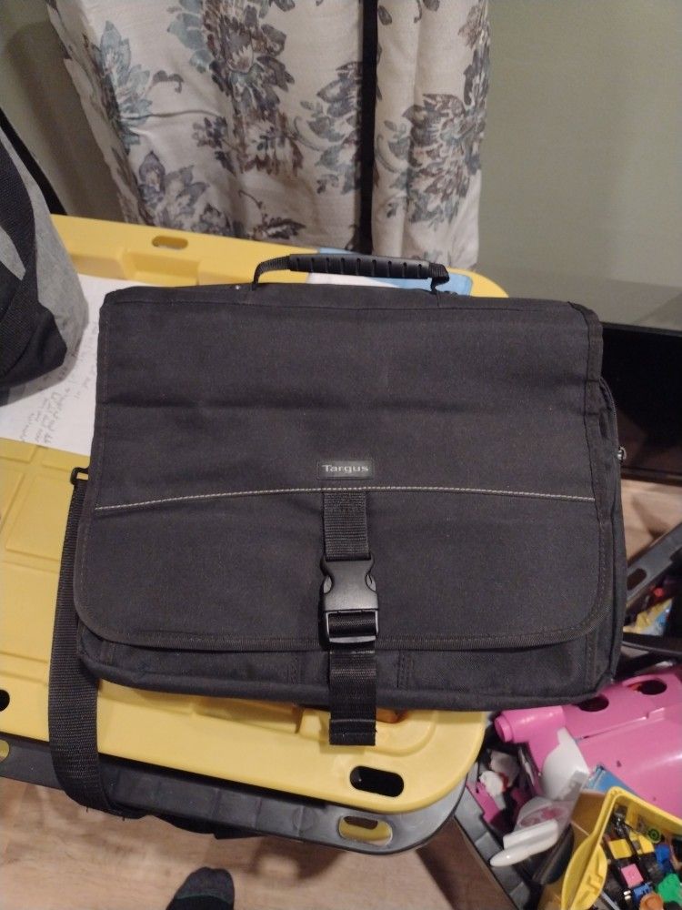 Targus Laptop Bag.