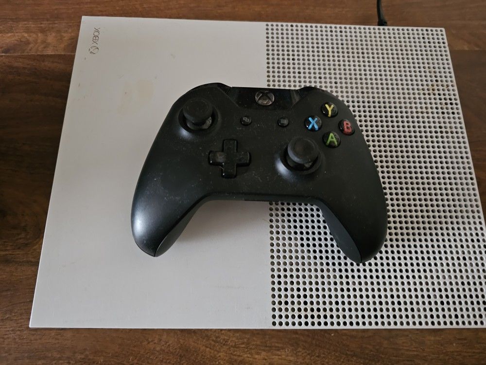 Xbox One S with 17 Games