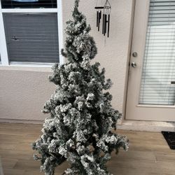 Gymax 6ft Snow Flocked Hinged Artificial Christmas Tree Unlit Holiday Decor