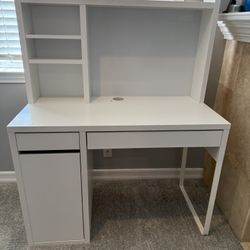 IKEA Micke Kids Desk With Hutch Top - White Board Back