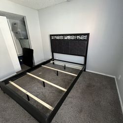 Queen Bed Frame 100$ 