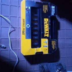 DeWalt 10-piece Socket Set