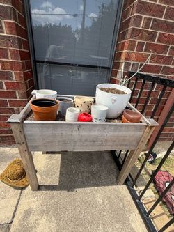 Raised Planter 34x18x30 and pots included