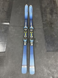 Adult Salomon Skis With Bindings