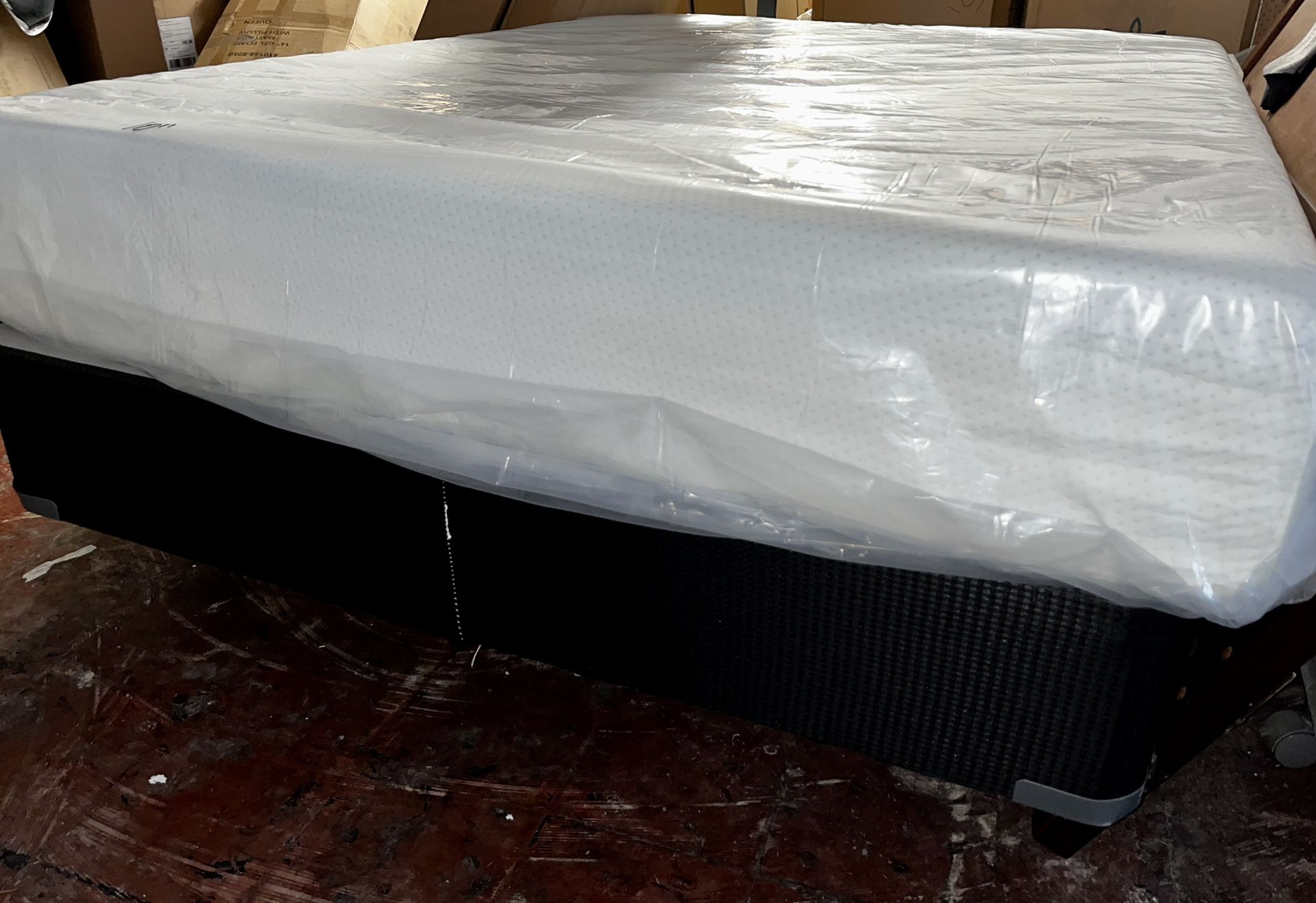 Awesome New Full Size Memory Foam Mattress 