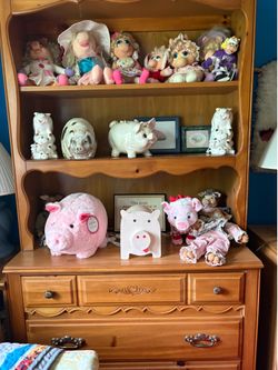 All kinds of pigs