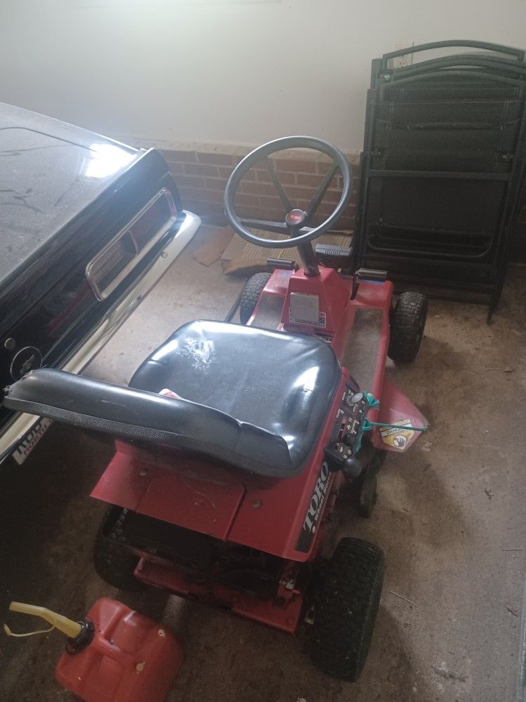 Ride lawn mower