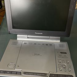 Panasonic Portable DVD/CD Player 9” Widescreen LCD With Charger