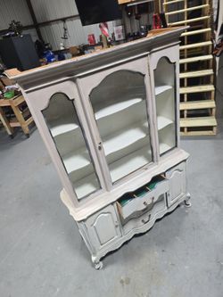 Buffet cabinet