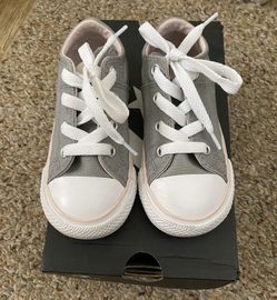 Girls Converse Shoes Size 7