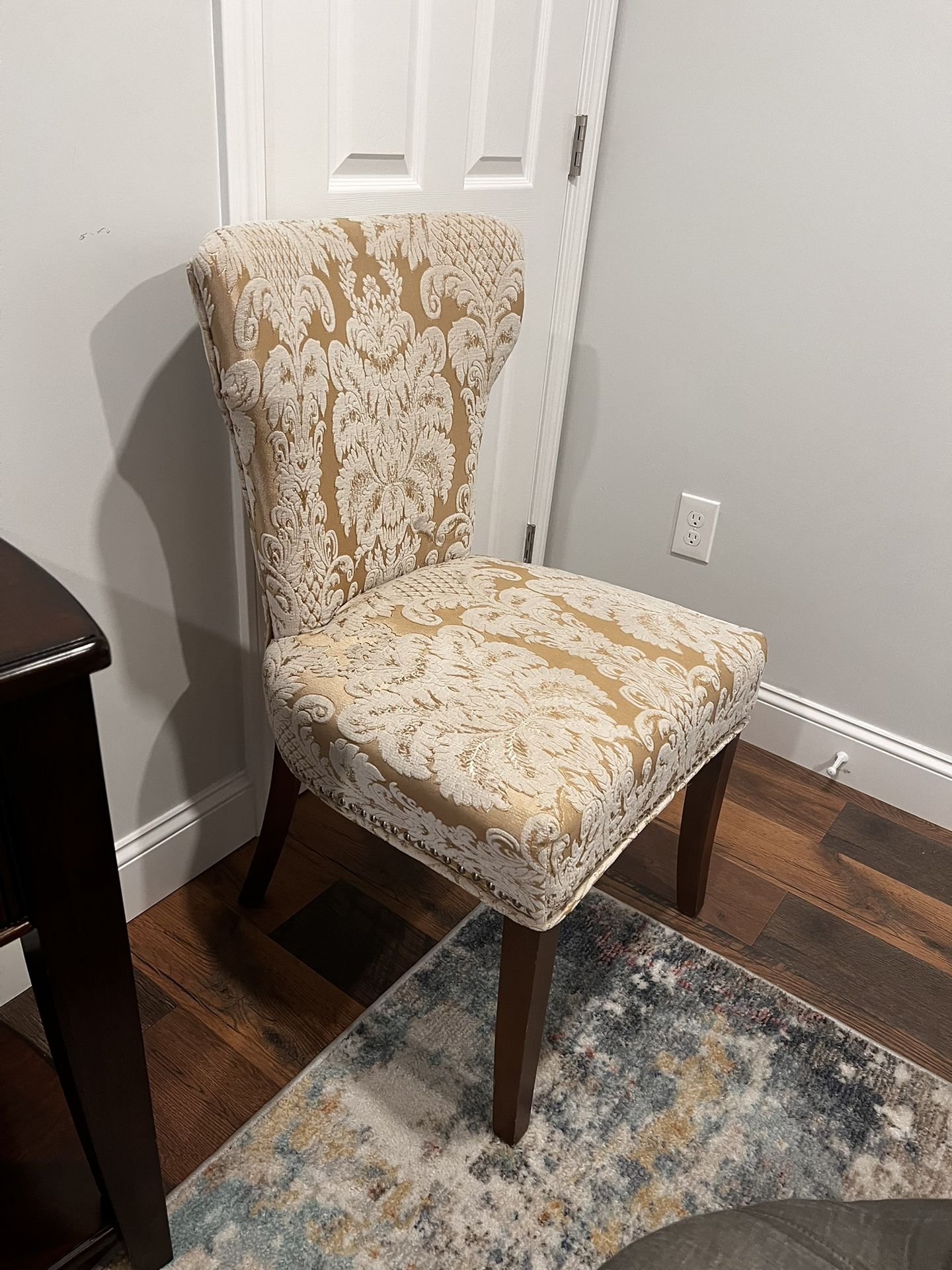 Accent Chair