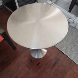 Beautiful Metal End/Night Tables
