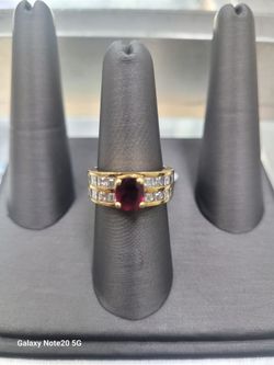 14k Gold Ring Size 8.5 Diamond Cuts