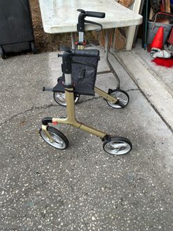 Walker foldable