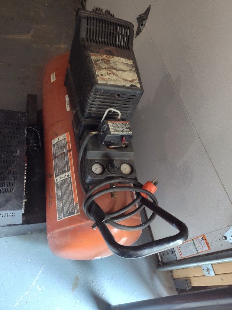 25lb Large Job Craftsman Air Compressor