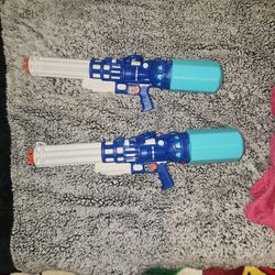 2 Minigun Squirt Blasters