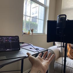 RODE MIC And STAND With Chords