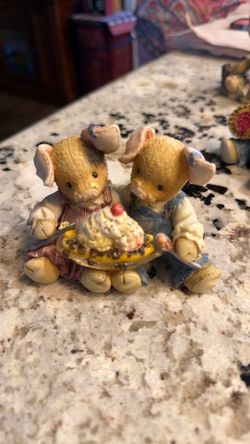Figurine, Mary’s Moo Moos