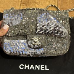 The Rare Chanel Timeless Runaway Waterfalls Shoulder bag in blue sequins ,  SHW at 1stDibs