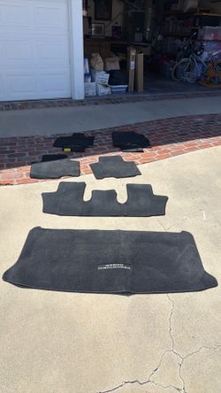 Toyota Grand Highlander carpeted Floor Mats