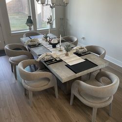 Dinning Table 