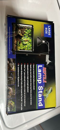 Reptile lamp stand