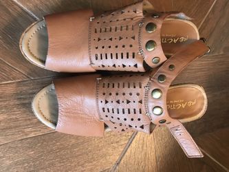 Kenneth Cole Wedges, Size 9