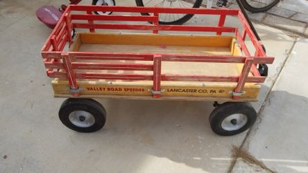 ANTIQUE WAGON. VALLEY ROAD SPEEDER. GOOD CONDITION. ASKING $125 OR BEST OFFER.