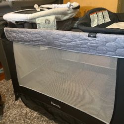 Guardaría Infantil - Playpen Nursery 