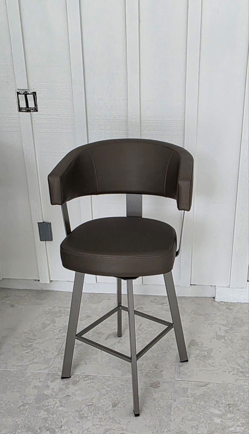 Amisco 27" Swivel Counter Stool Taupe Grey  Like New MSRP$530 