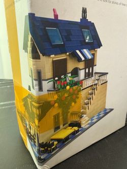 Modular building block set.
