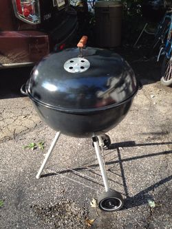 Vintage 1969-72 Weber 22” Charcoal Grill “ Pat. Pending