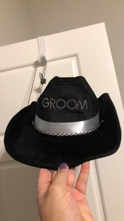 Groom cowboy hat