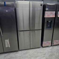 New Refrigerator 4 Doors New With Cosmetic  Damage  Warranty  Garantía Por Escrito 