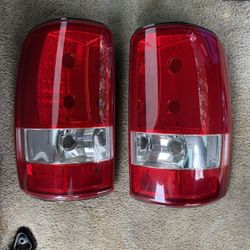 2000-2006 Suburban/Tahoe/Silverado - Escalade Style Tail Lamps