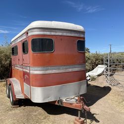 Horse Trailer / Mobile Bar 