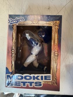 Dodgers mookie Betts bobble head