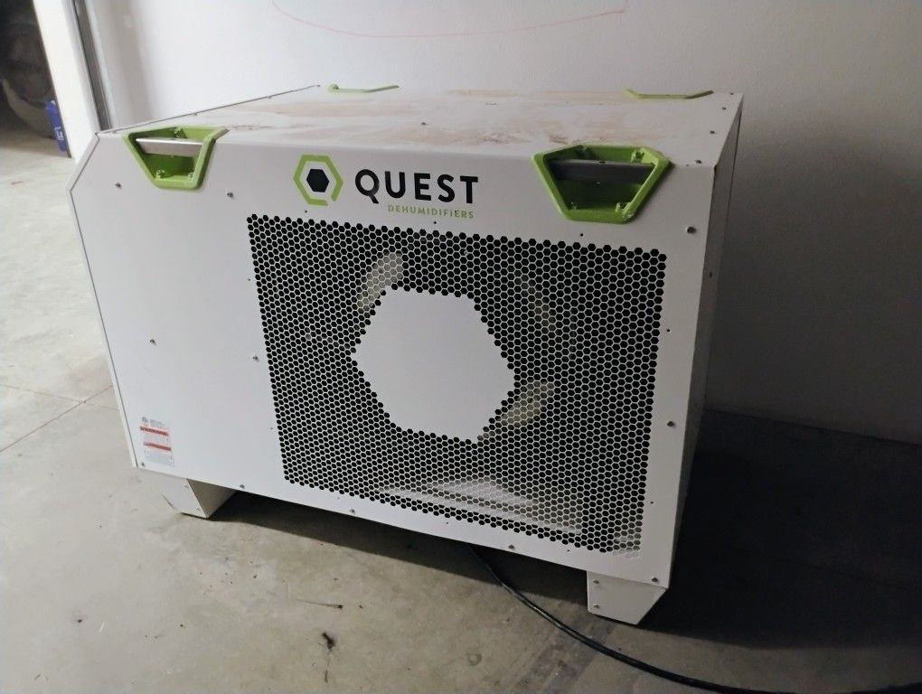 Quest 506 Like New