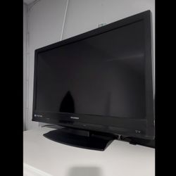 Lcd Tv 32” Sylvania With Remote.