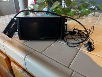 Sony Double Din Car Stereo with Touchscreen
