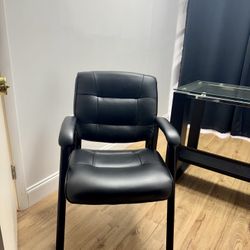 Office Desk Chair - Minor Signs Of Use - Local Pickup 