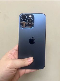 iPhone 15 pro unlocked 128 Gb