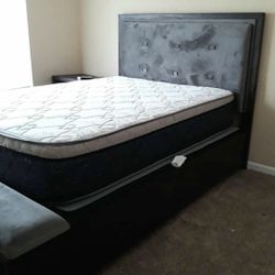 NEW KING PLUSH PILLOW TOP MATTRESS WITH BOX SPRING