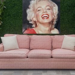 (Free delivery 🚚) Peppermint Vintage Couch