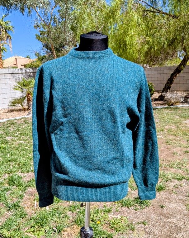 Classic Unisex Med Giordano Lambswool Forest Green Crewneck Pullover Sweater EUC