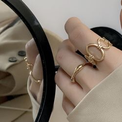 Gold / Silver Set Of 2 Rings